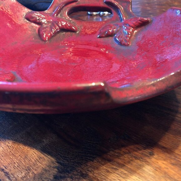 Red Pottery Leaf Motif Bowl With Handles - Picture 8 of 9